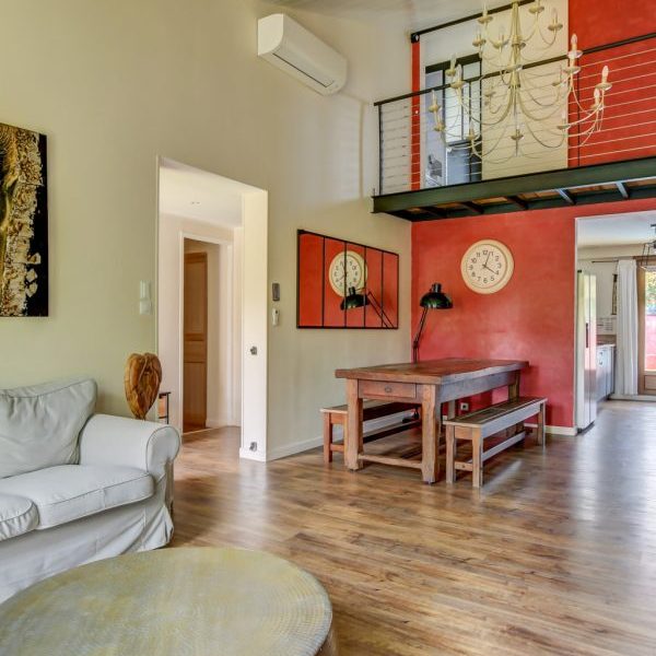 Maison-familiale-a-vendre-avec-piscine